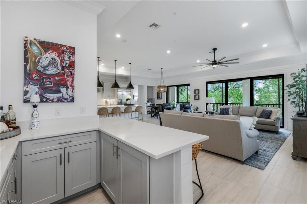 2472 Breakwater WAY # 202, NAPLES FL 34112-13