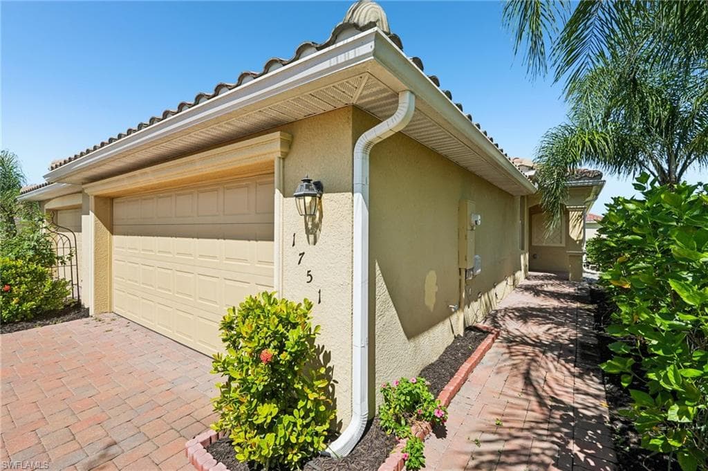 1751 Alameda DR, NAPLES FL 34120-13