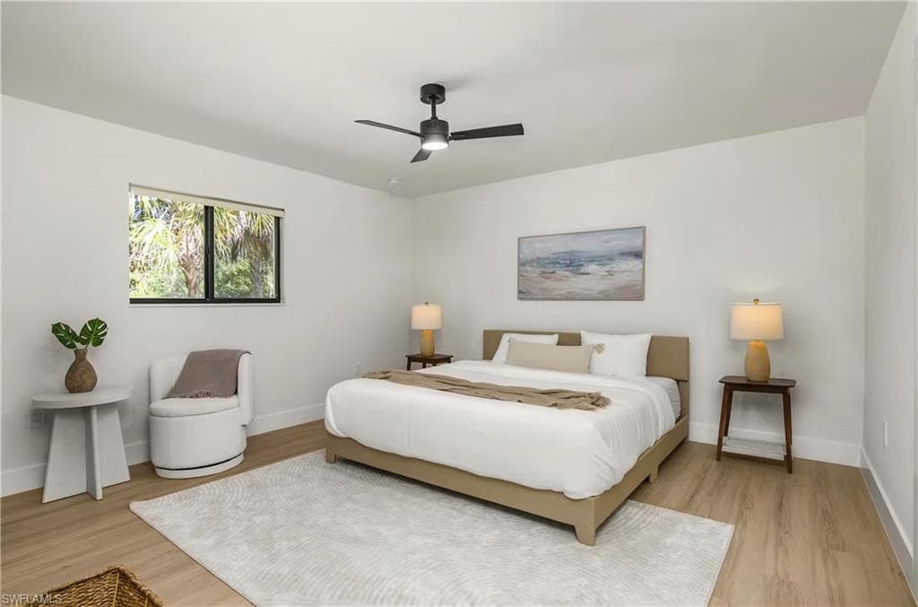 2616 Lakeview DR, NAPLES FL 34112-10