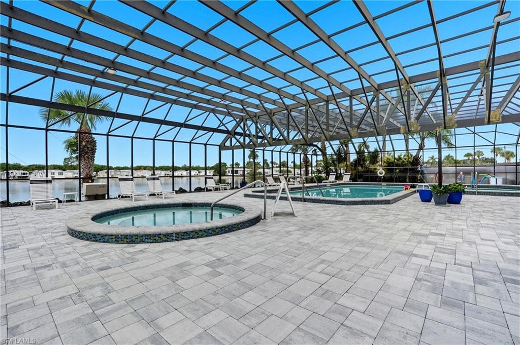 37 Bass LN, NAPLES FL 34114-25