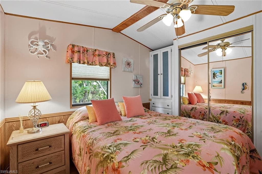37 Bass LN, NAPLES FL 34114-8