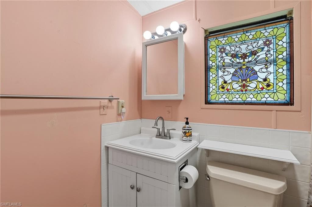 37 Bass LN, NAPLES FL 34114-10