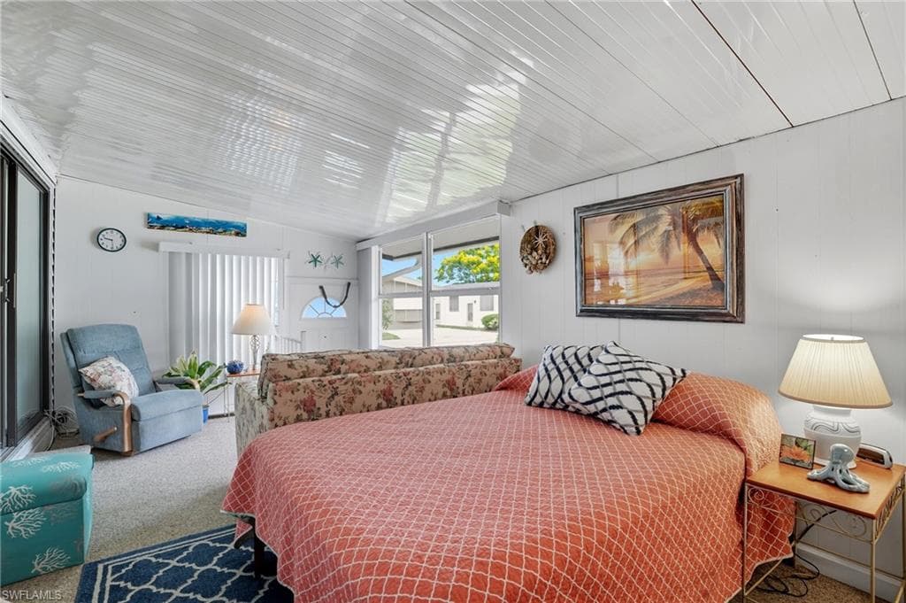 37 Bass LN, NAPLES FL 34114-3