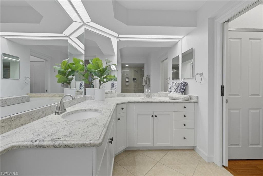 8701 Piazza Del Lago CIR # 101, ESTERO FL 33928-22