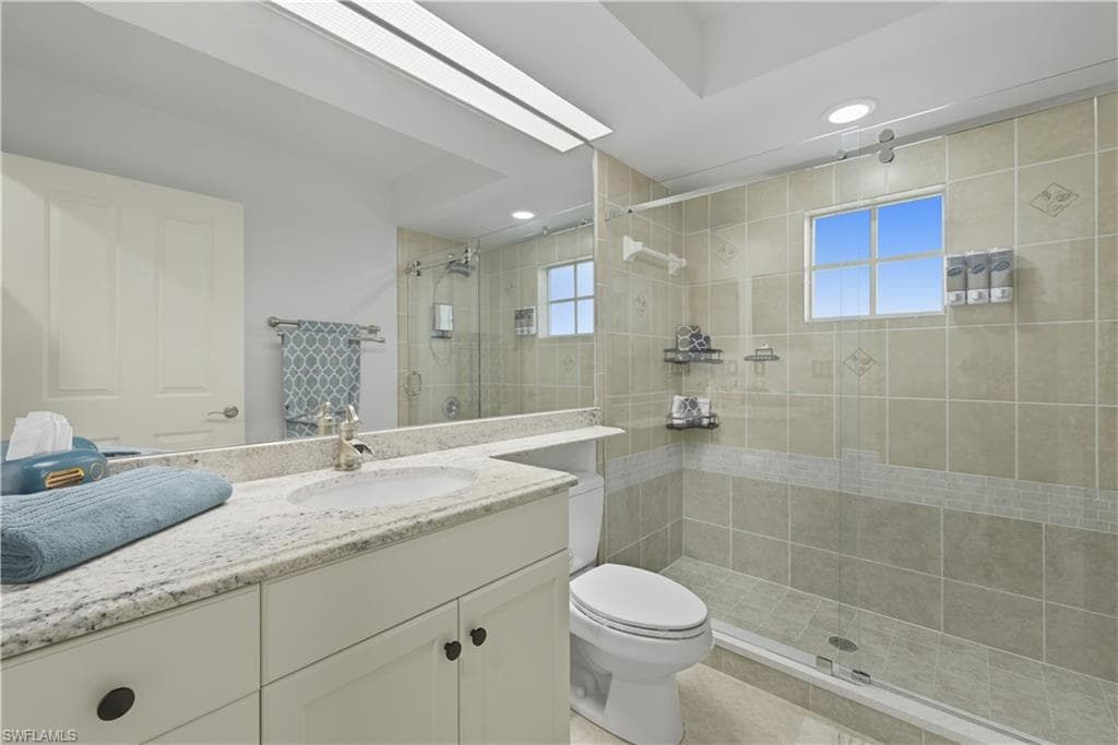 8701 Piazza Del Lago CIR # 101, ESTERO FL 33928-13