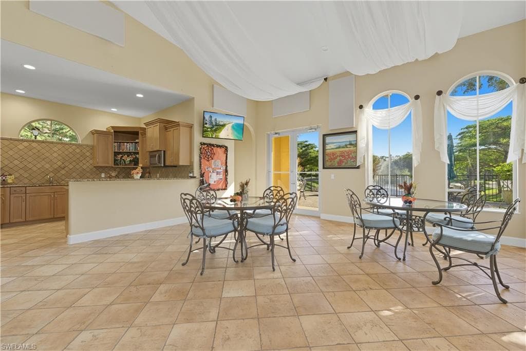 8701 Piazza Del Lago CIR # 101, ESTERO FL 33928-30