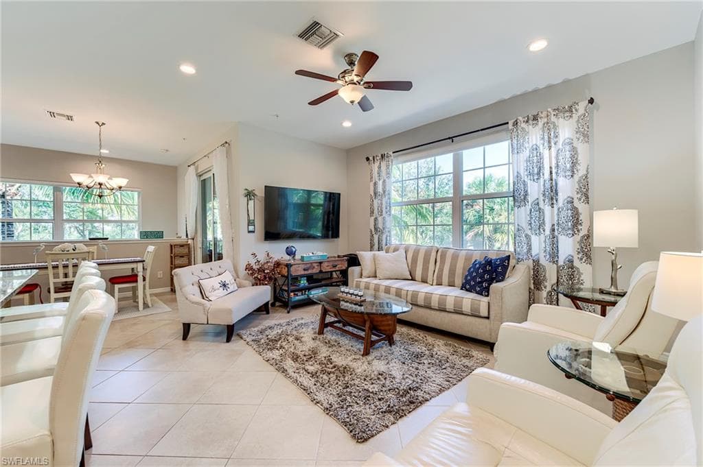 8510 Violeta ST 203-15