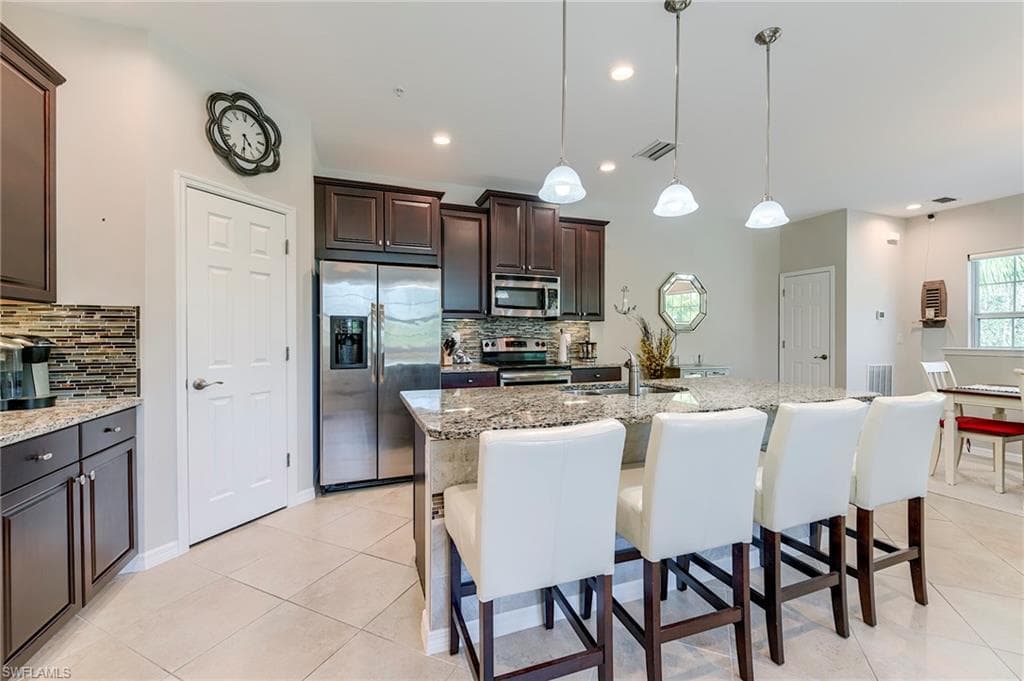 8510 Violeta ST 203-6