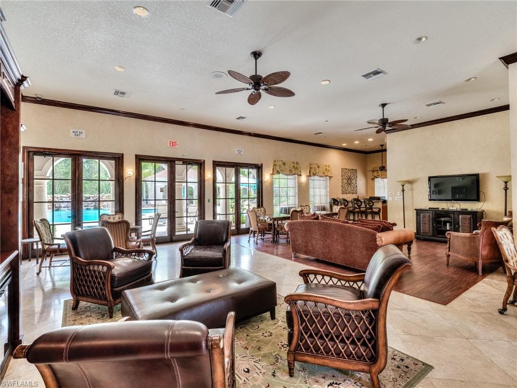8510 Violeta ST 203-33