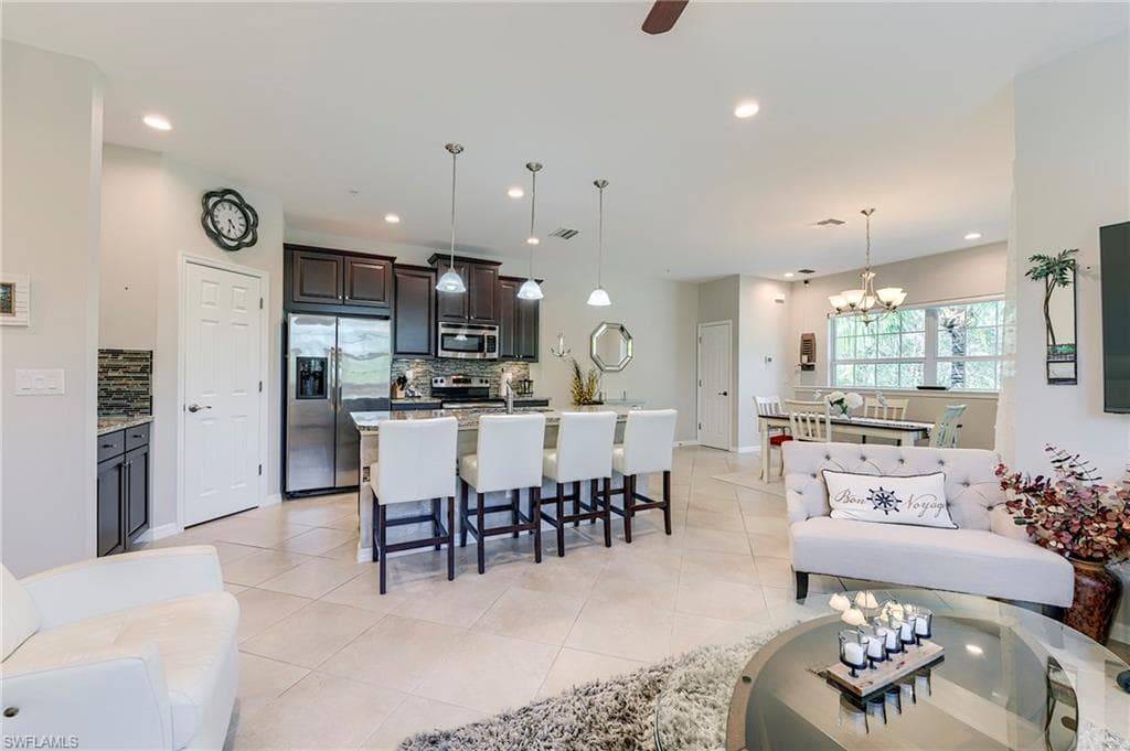 8510 Violeta ST 203-9