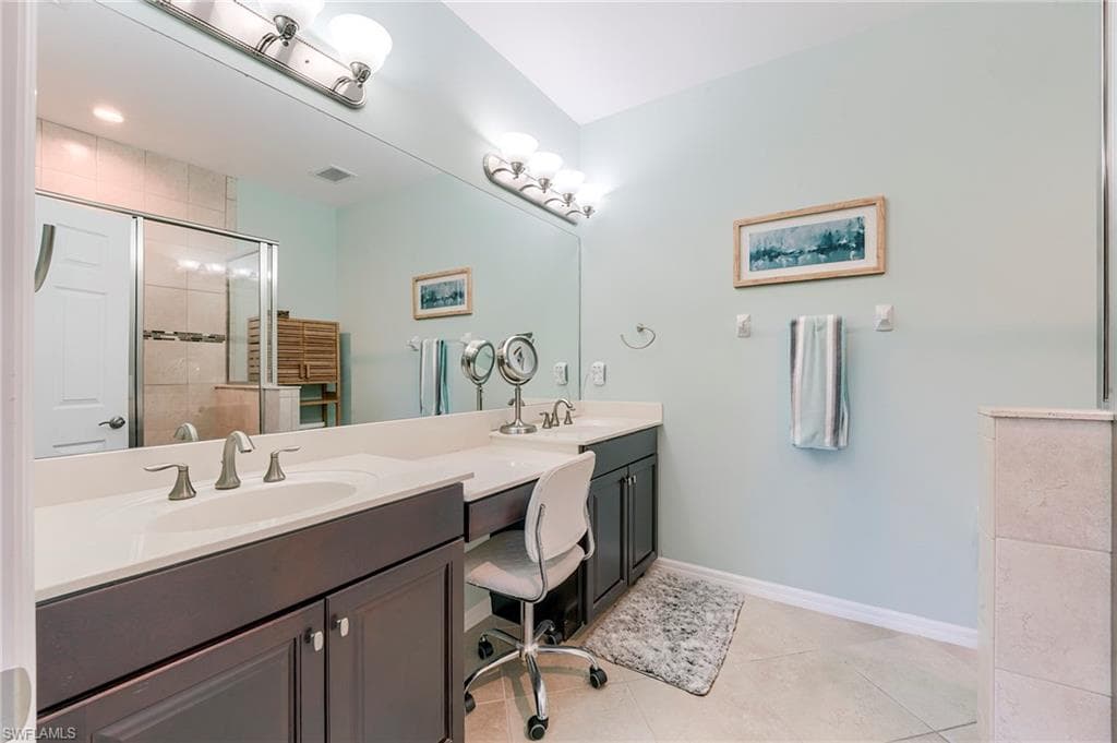 8510 Violeta ST 203-20