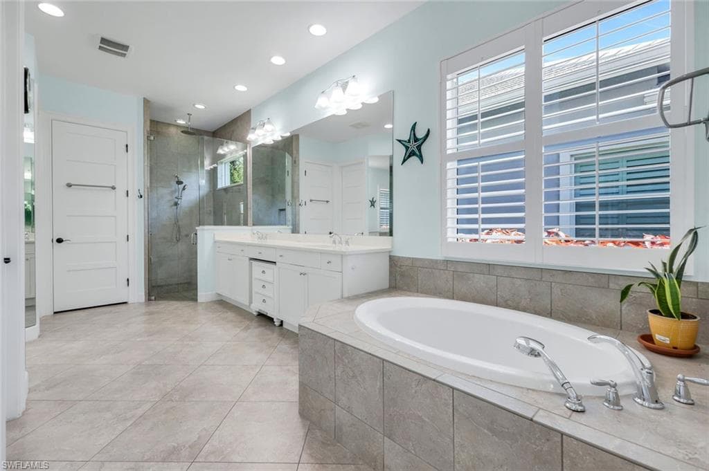 4964 Andros DR-19