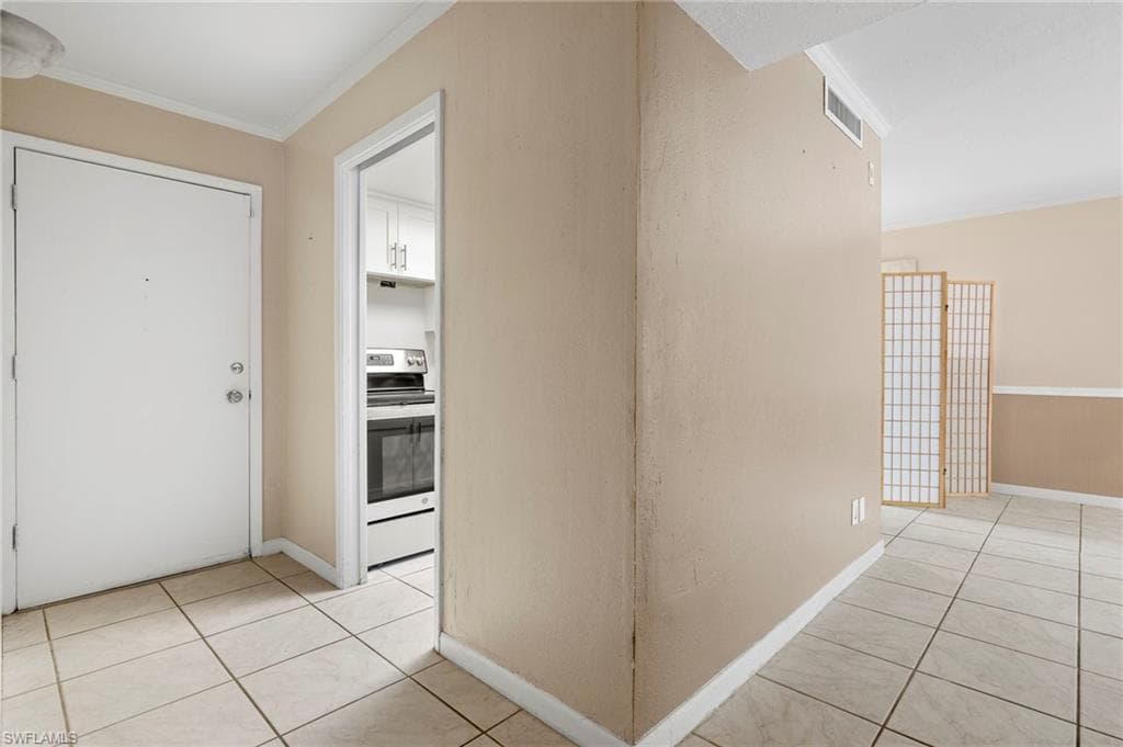 2366 E Mall DR # 213, FORT MYERS FL 33901-5