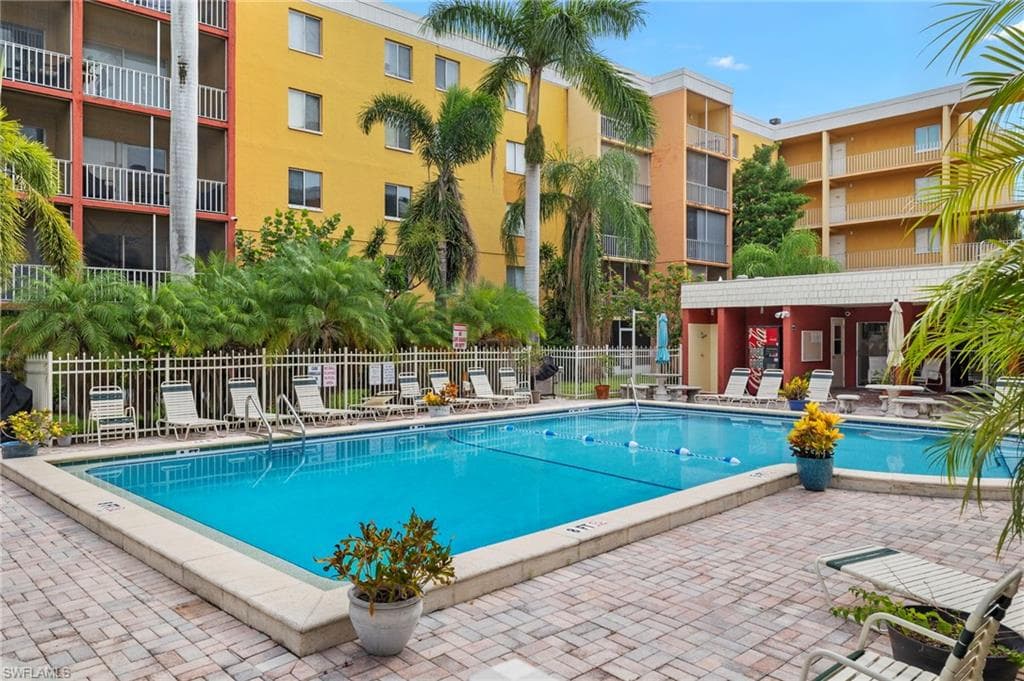 2366 E Mall DR # 213, FORT MYERS FL 33901-21