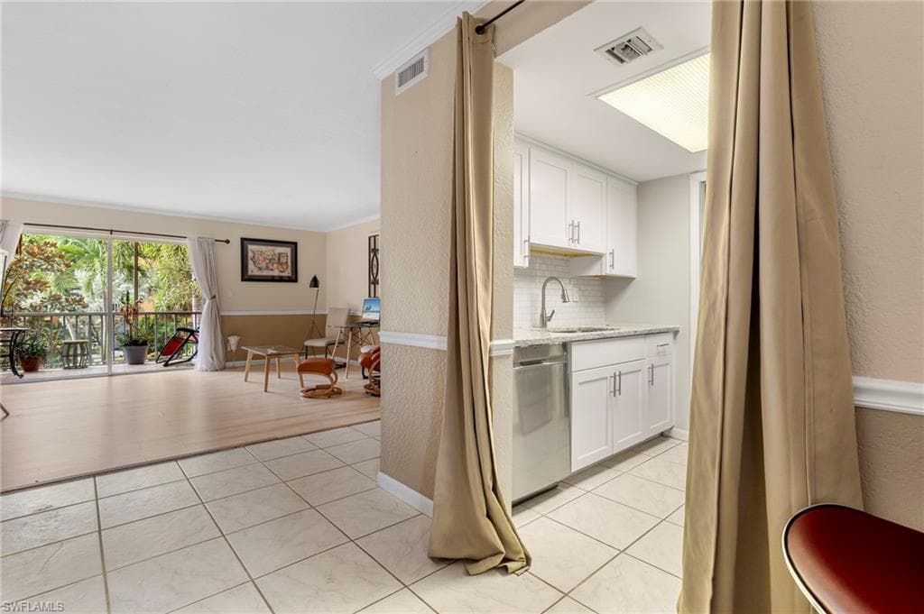 2366 E Mall DR # 213, FORT MYERS FL 33901-6