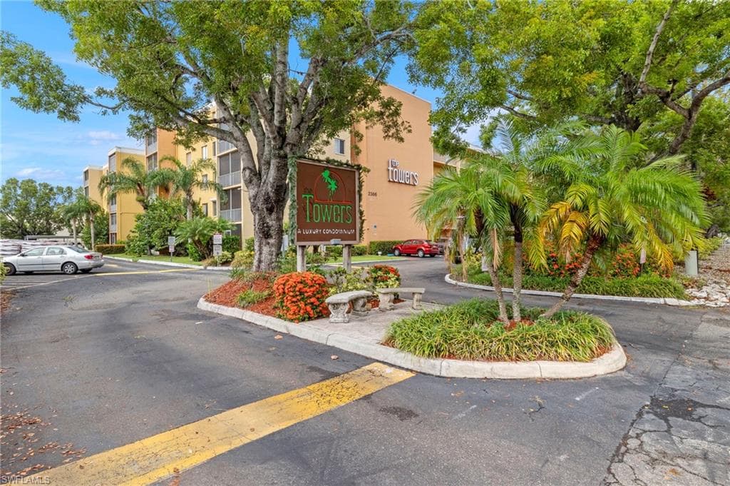 2366 E Mall DR # 213, FORT MYERS FL 33901-23
