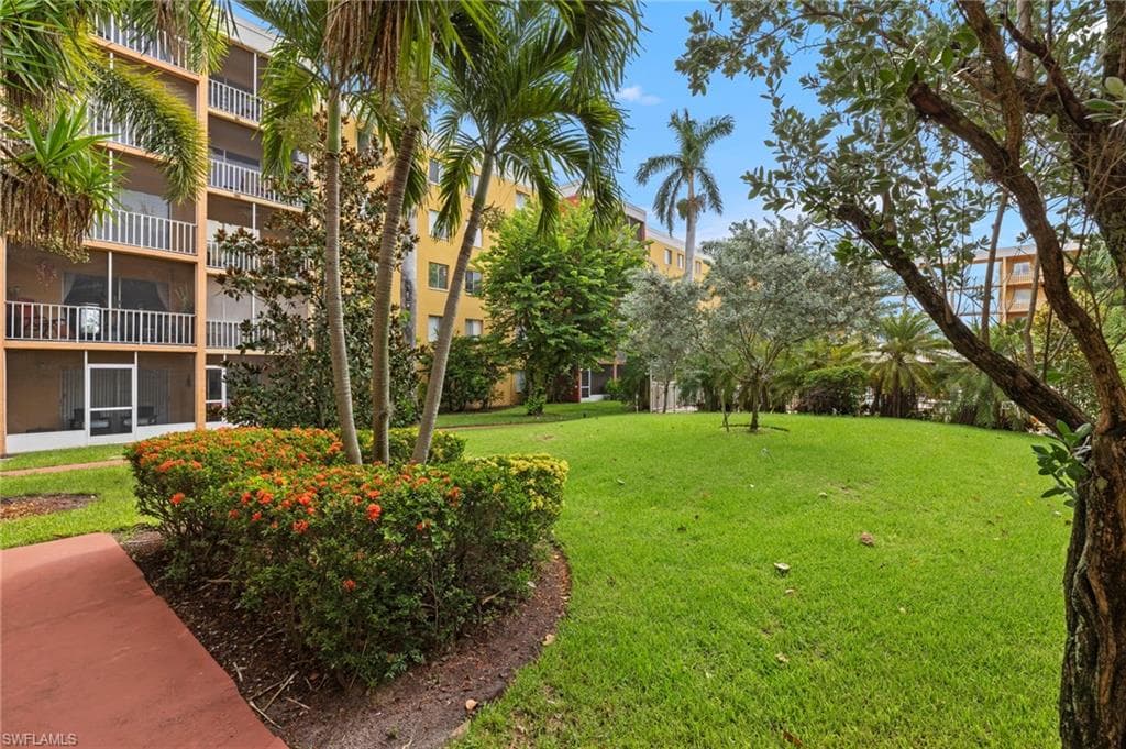 2366 E Mall DR # 213, FORT MYERS FL 33901-17