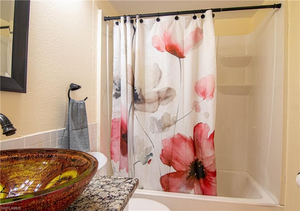 8407 S Haven LN, FORT MYERS FL 33919-16