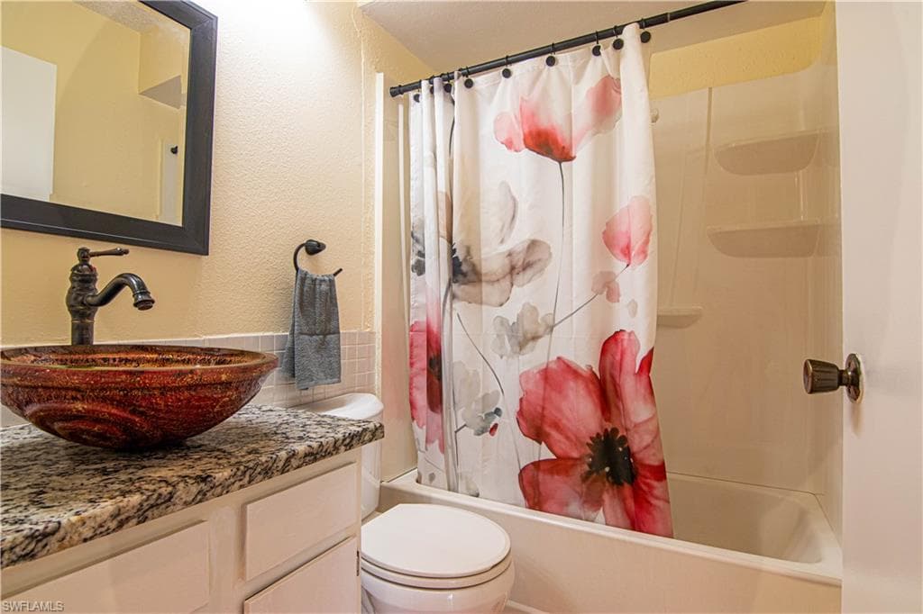 8407 S Haven LN, FORT MYERS FL 33919-15