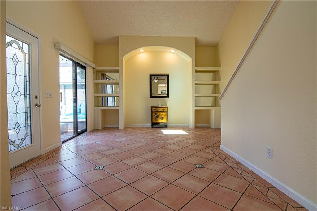 8407 S Haven LN, FORT MYERS FL 33919-8