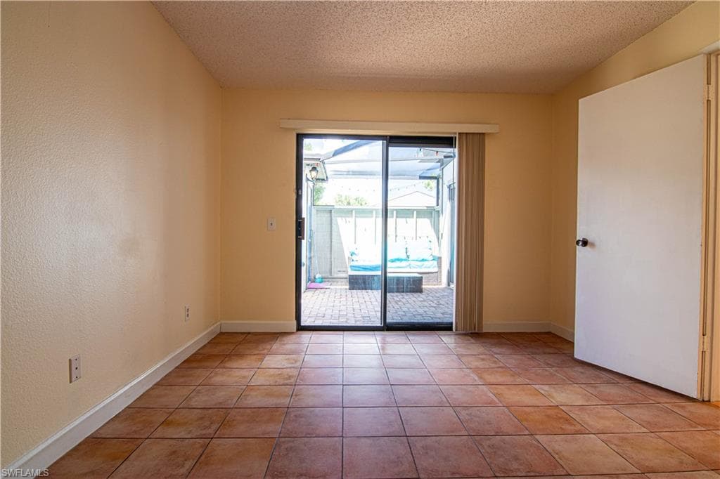 8407 S Haven LN, FORT MYERS FL 33919-14