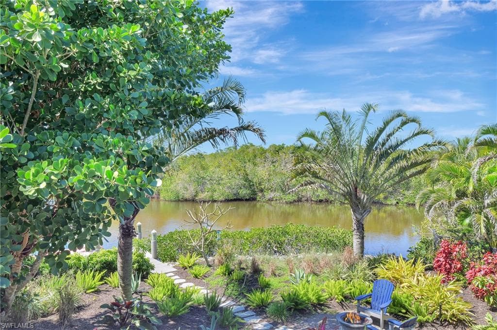 193 Cocohatchee ST, NAPLES FL 34110-46