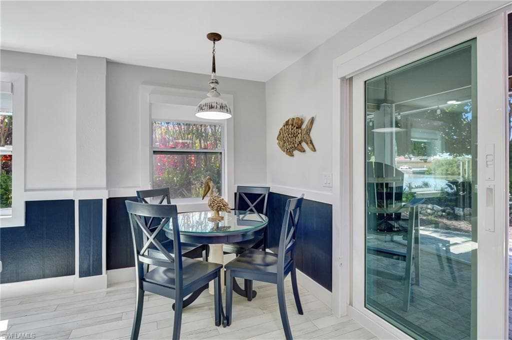 193 Cocohatchee ST, NAPLES FL 34110-31