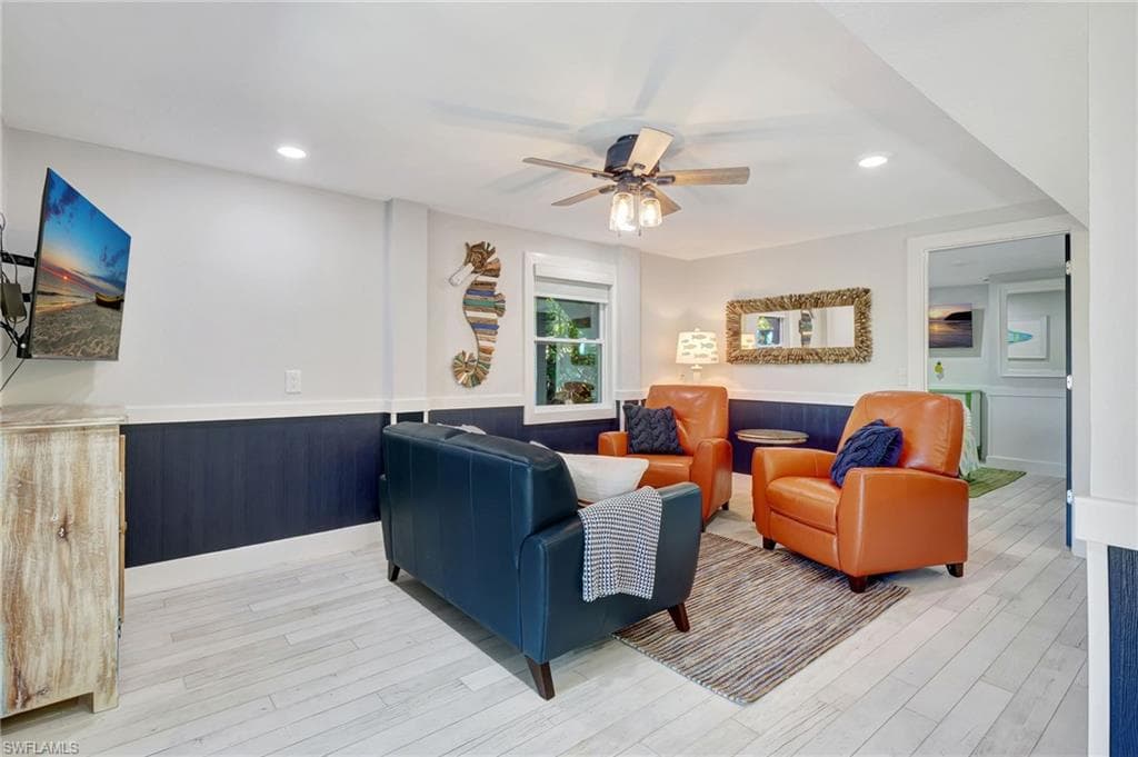 193 Cocohatchee ST, NAPLES FL 34110-33