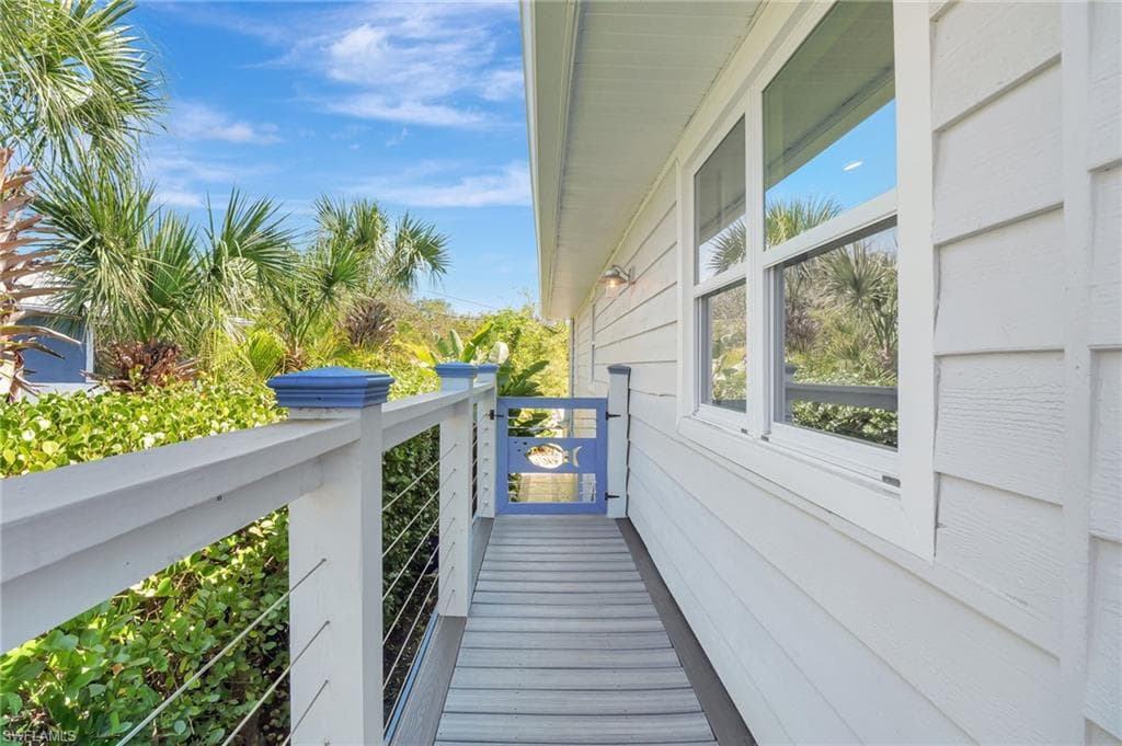 193 Cocohatchee ST, NAPLES FL 34110-44