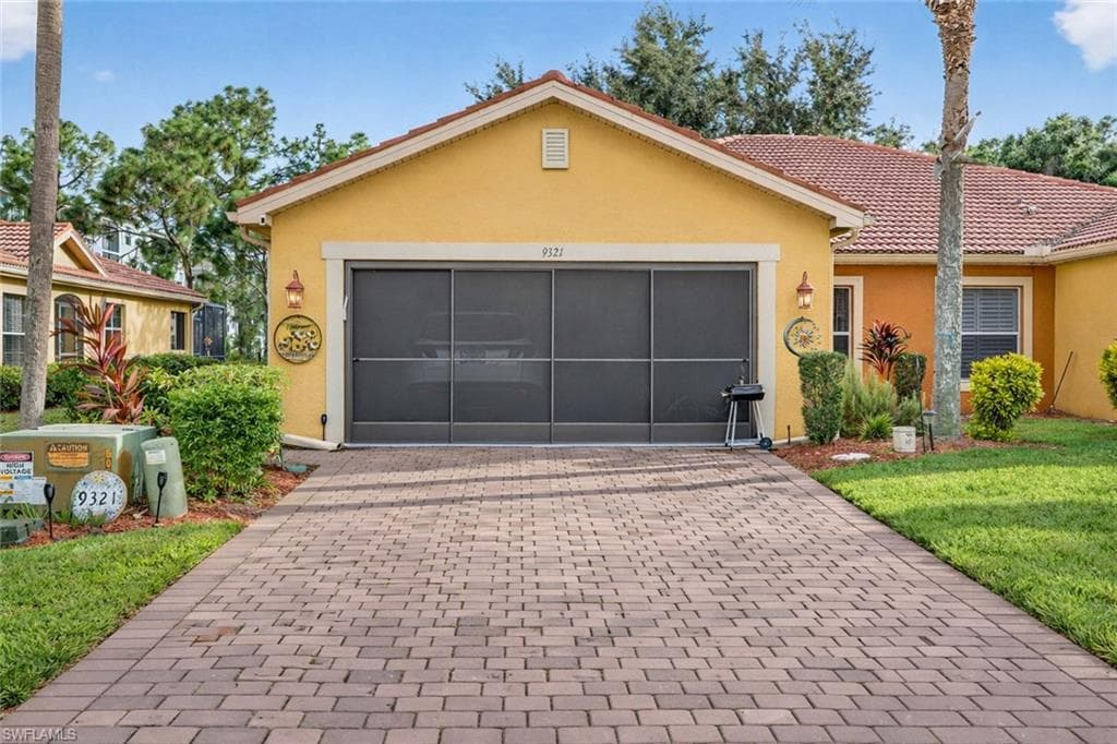 9321 Aegean CIR, LEHIGH ACRES FL 33936-1