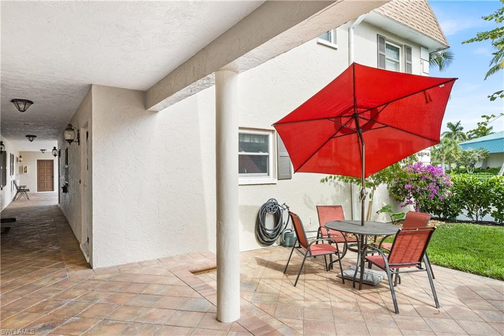 940 3rd ST S # 201, NAPLES FL 34102-19