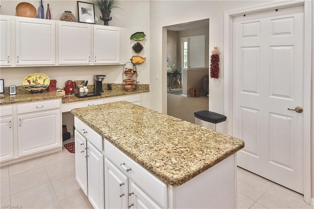 9160 Kings Cove CT, FORT MYERS FL 33967-21