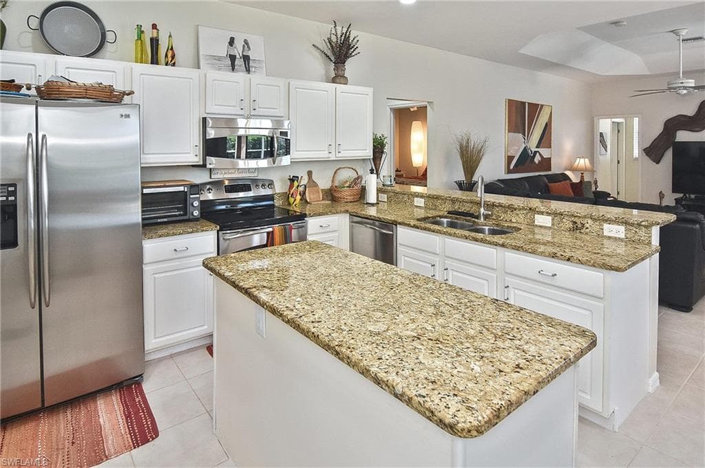 9160 Kings Cove CT, FORT MYERS FL 33967-19