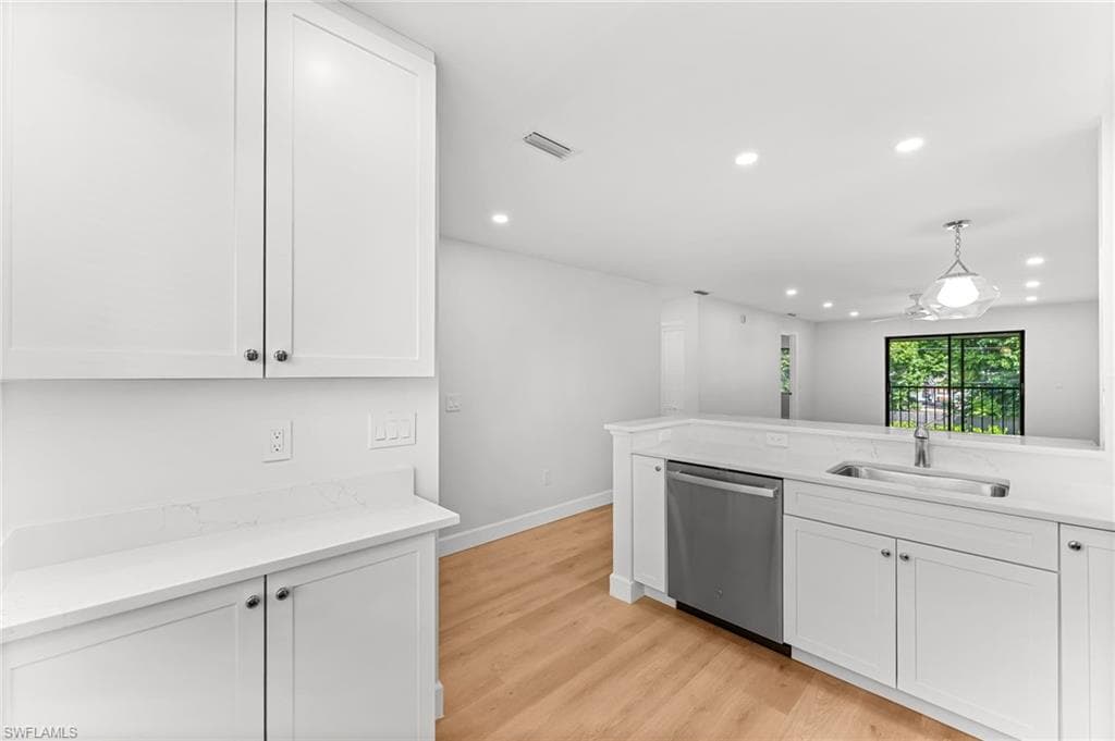 1155 Rosemary CT # B207, NAPLES FL 34103-4