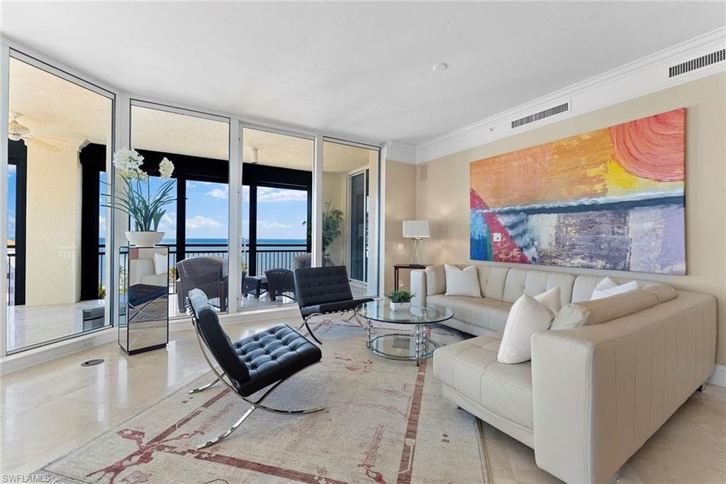 81 Seagate DR # 801, NAPLES FL 34103-4