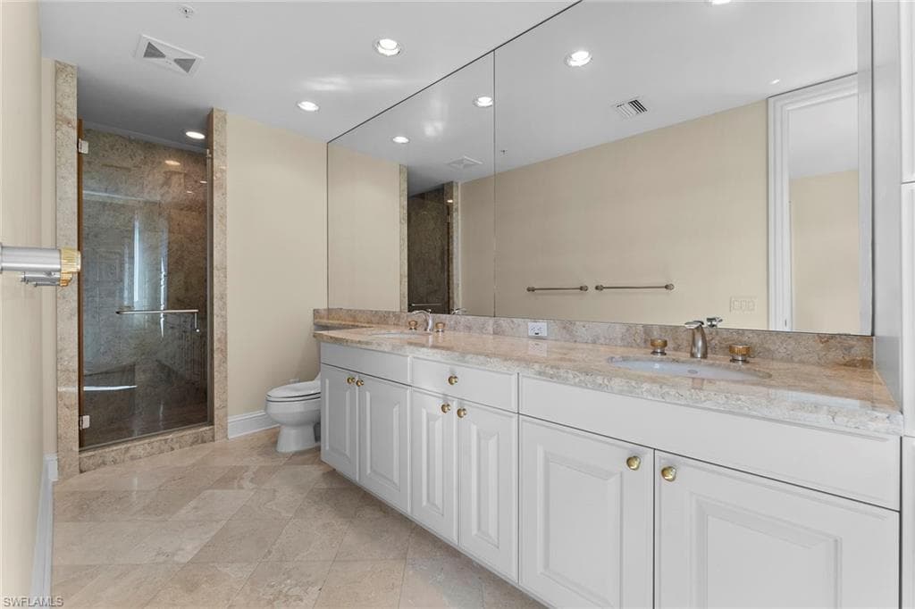 81 Seagate DR # 801, NAPLES FL 34103-33