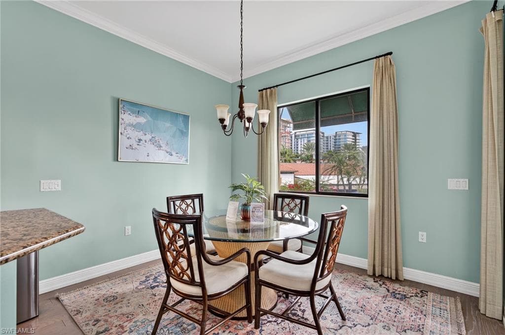 975 Sandpiper ST # A204, NAPLES FL 34102-21