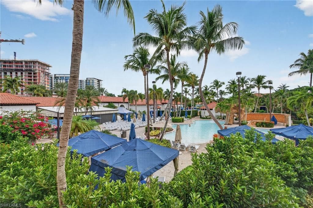 975 Sandpiper ST # A204, NAPLES FL 34102-19