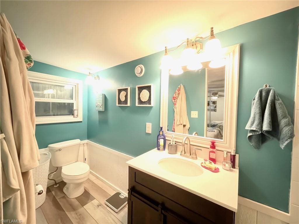 220 Derwent BLVD, FORT MYERS FL 33908-11