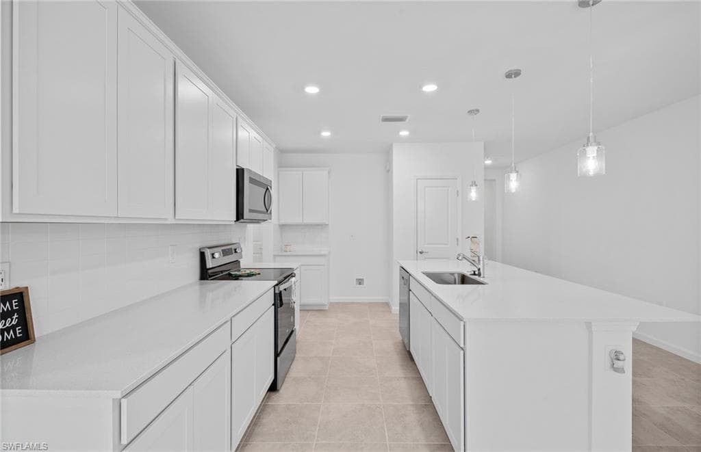 1630 Lake Jessup CIR, CAPE CORAL FL 33909-5