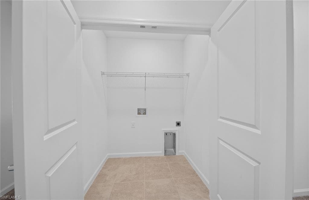 1630 Lake Jessup CIR, CAPE CORAL FL 33909-19