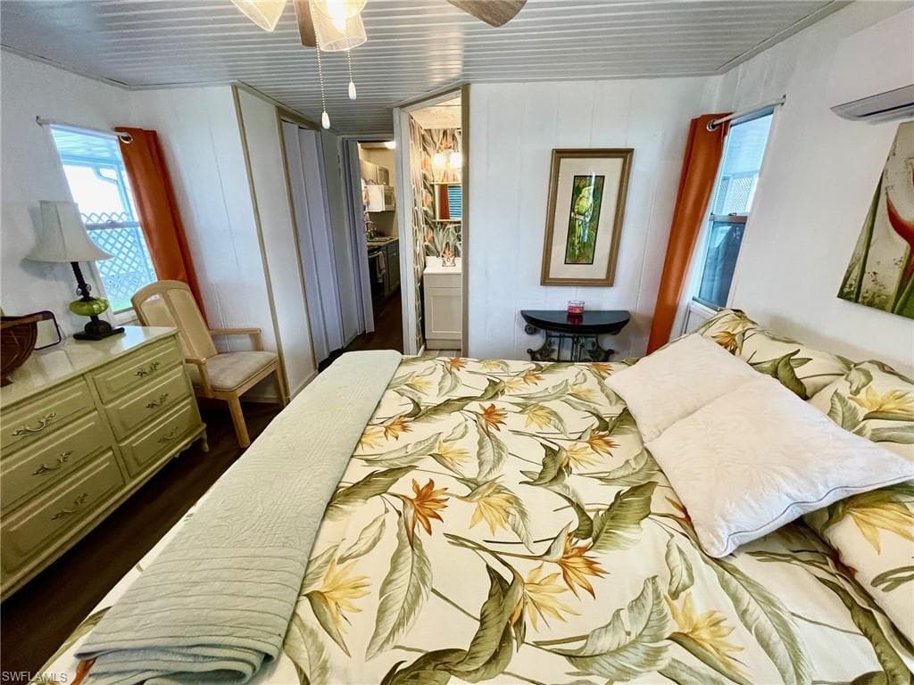 252 Daisy AVE, FORT MYERS FL 33908-7