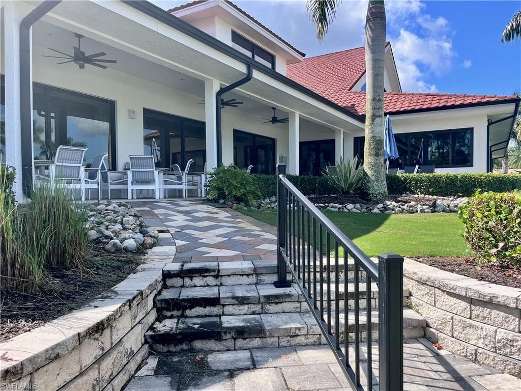 3685 Amberly CIR W # D305, NAPLES FL 34112-32