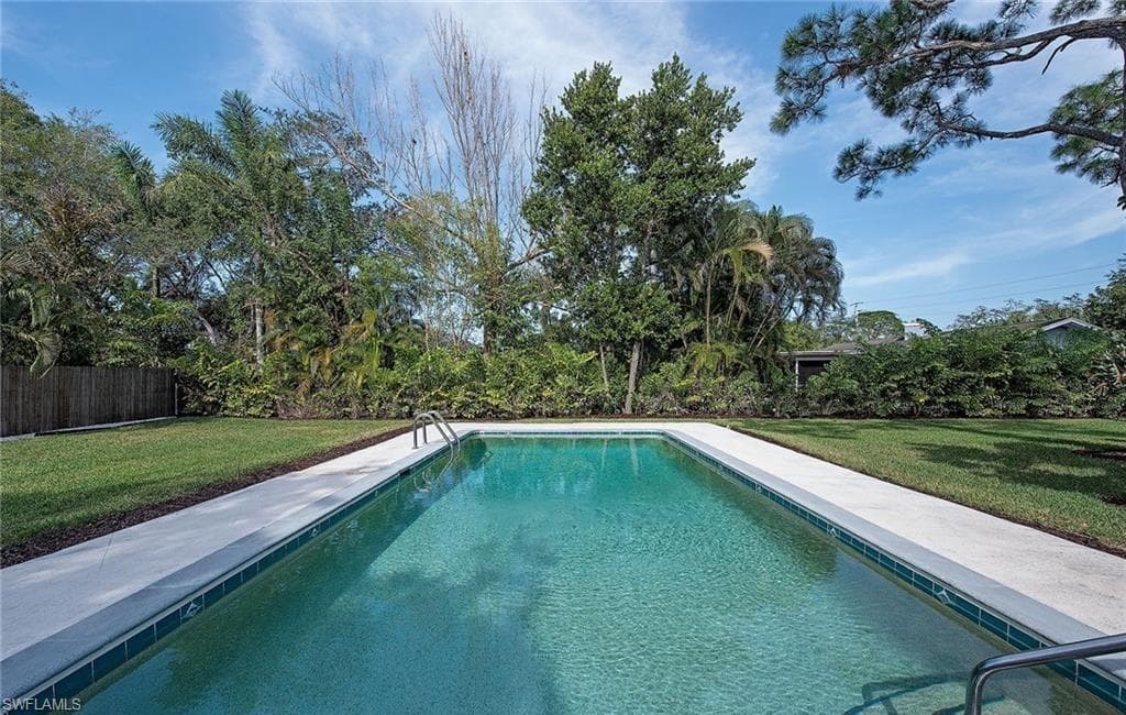 1281 Diana AVE, NAPLES FL 34103-1