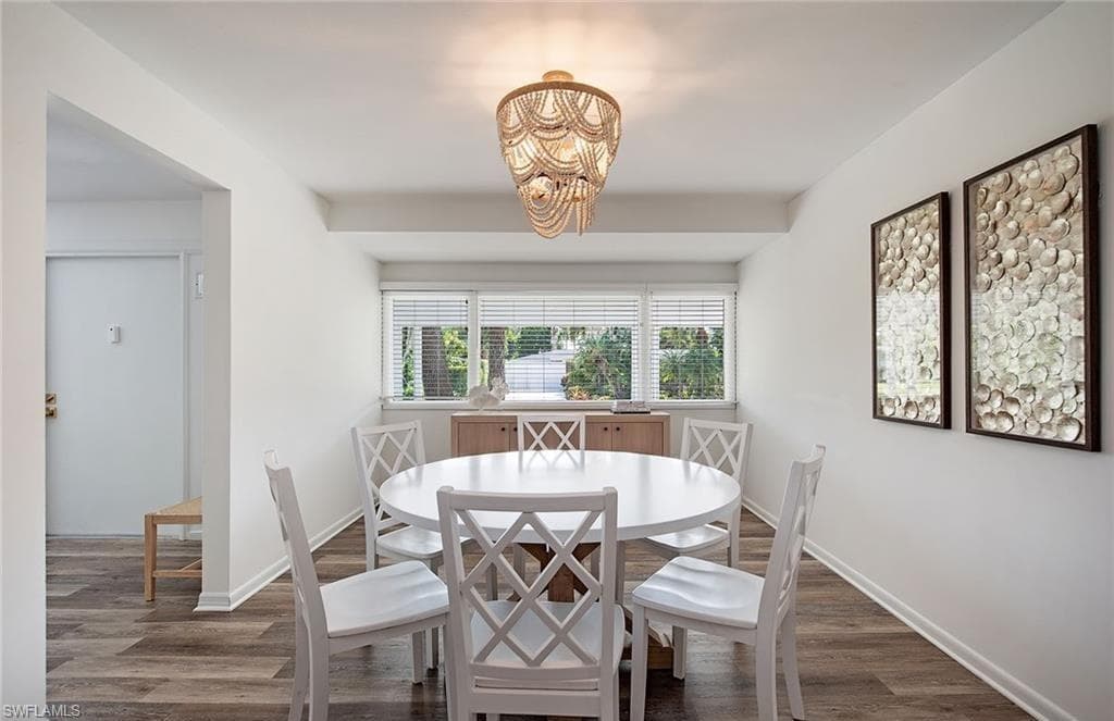 1281 Diana AVE, NAPLES FL 34103-6