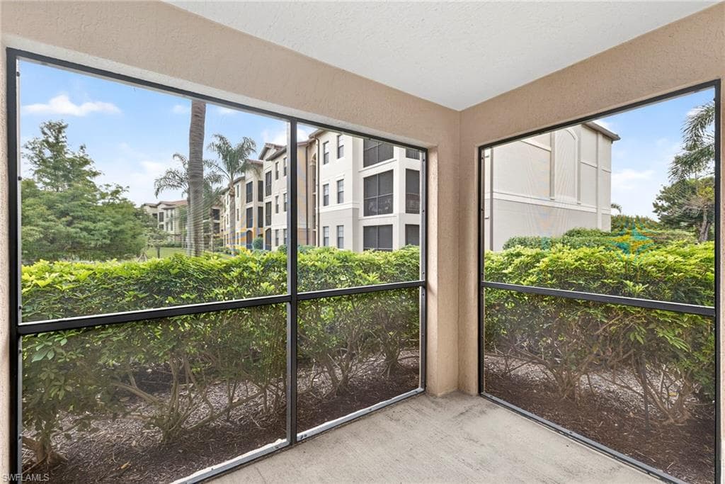 13010 Positano CIR # 108, NAPLES FL 34105-26