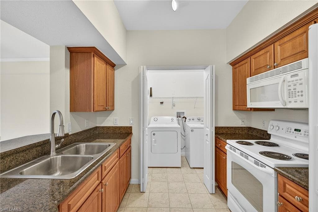 13010 Positano CIR # 108, NAPLES FL 34105-12