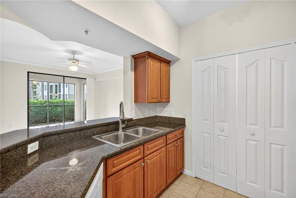 13010 Positano CIR # 108, NAPLES FL 34105-11