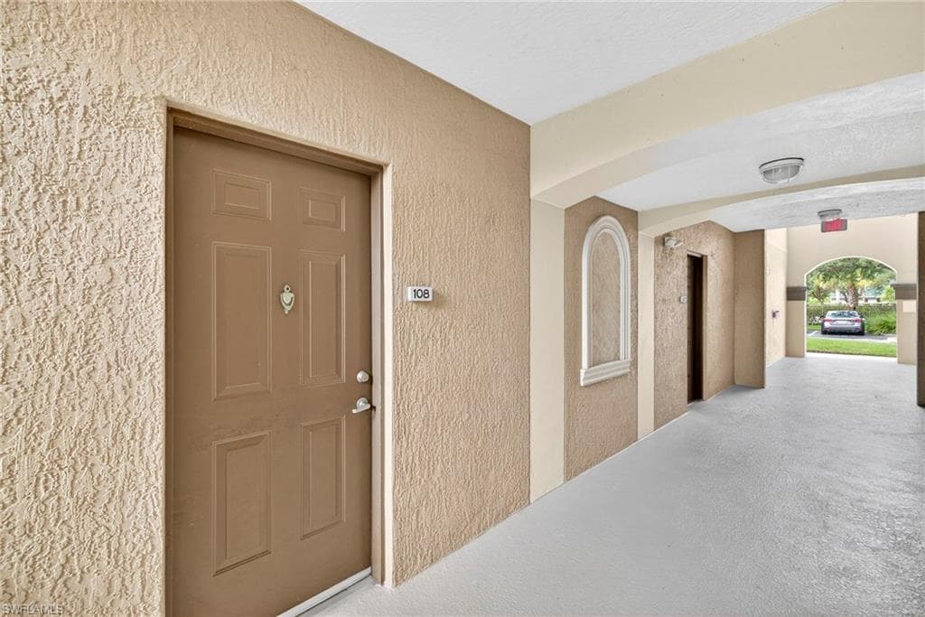 13010 Positano CIR # 108, NAPLES FL 34105-2