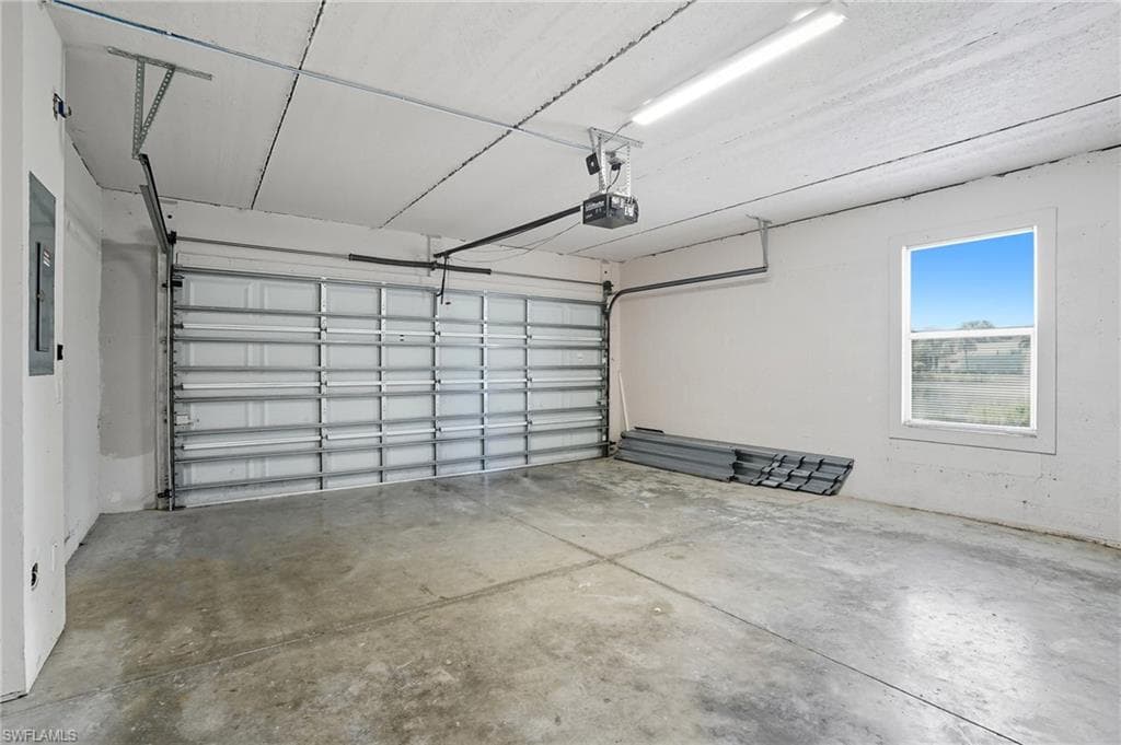 4293 Court LN # 15C, NAPLES FL 34109-30